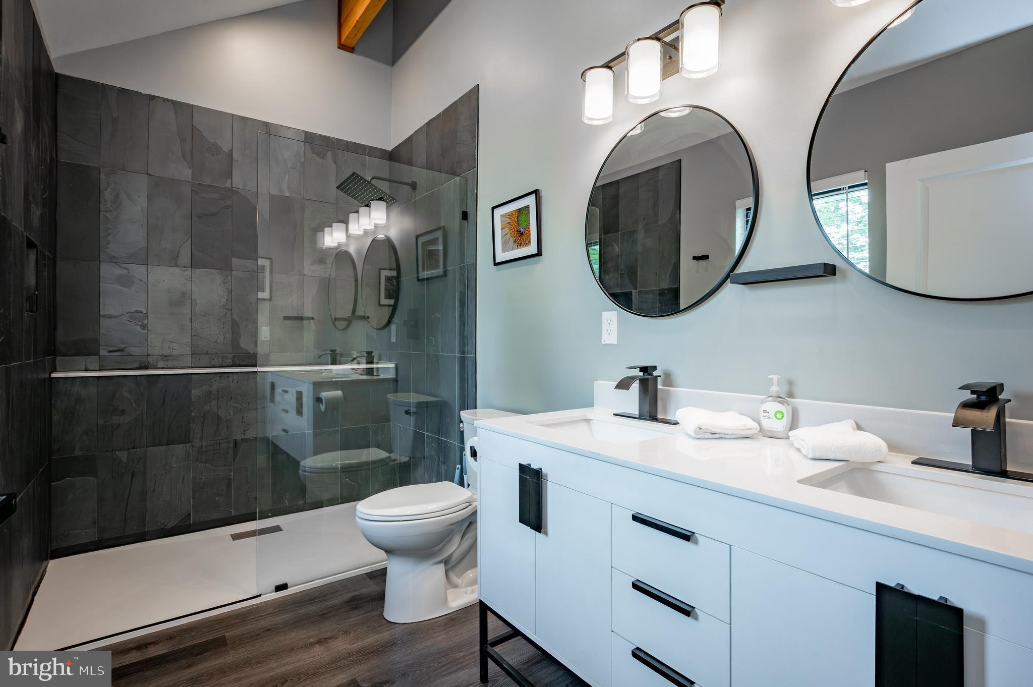 SANDY SHORES ESTATES - Residential