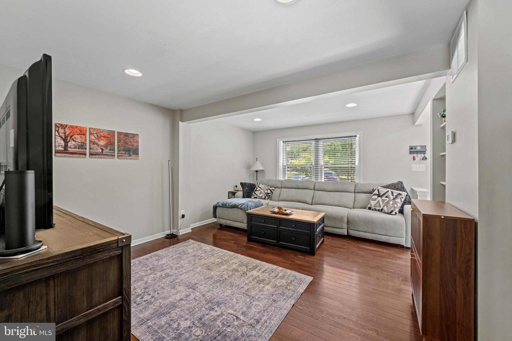 8189 MOUNTAIN ESTATE COURT
