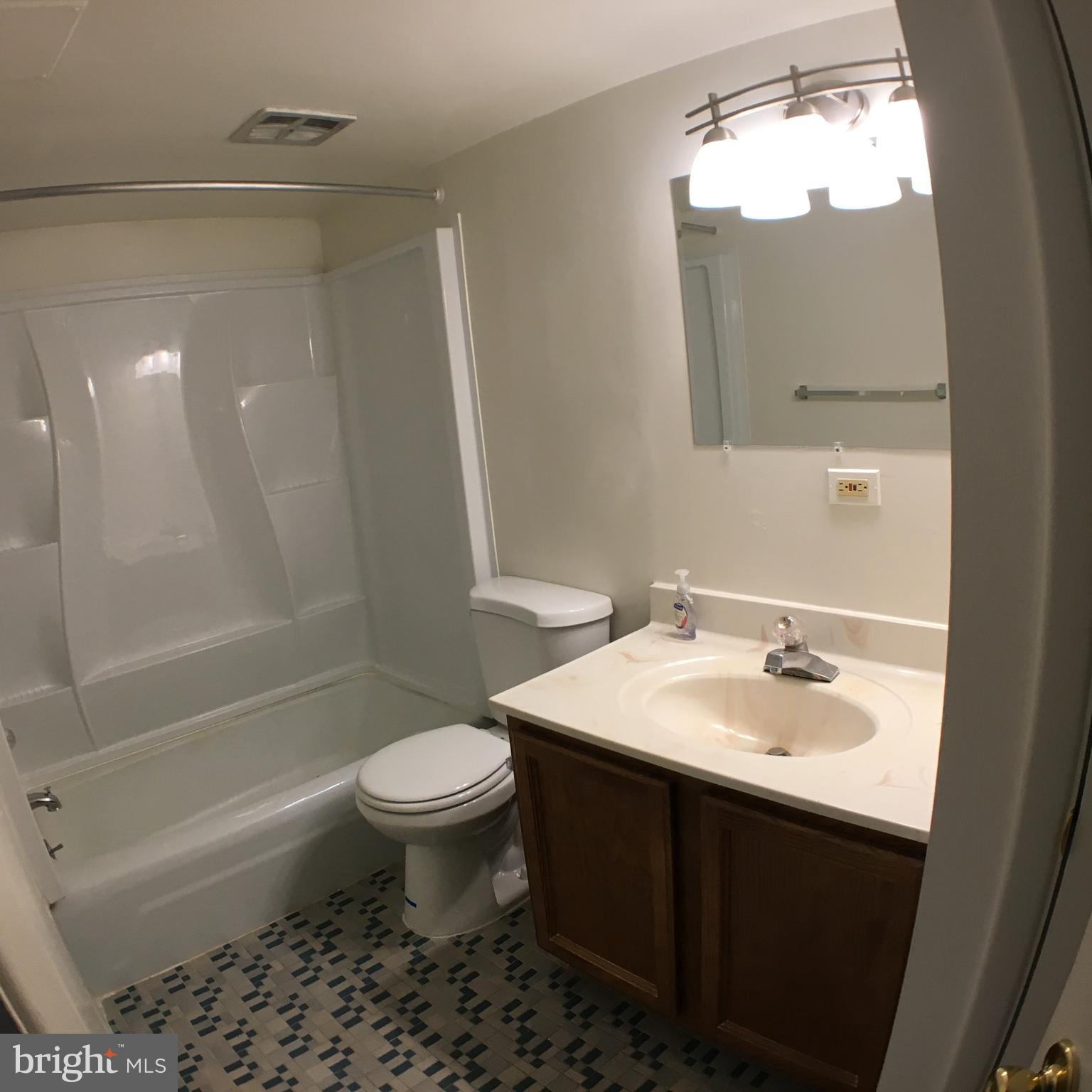 NORTH CREEK PLACE CODM - Residential Lease