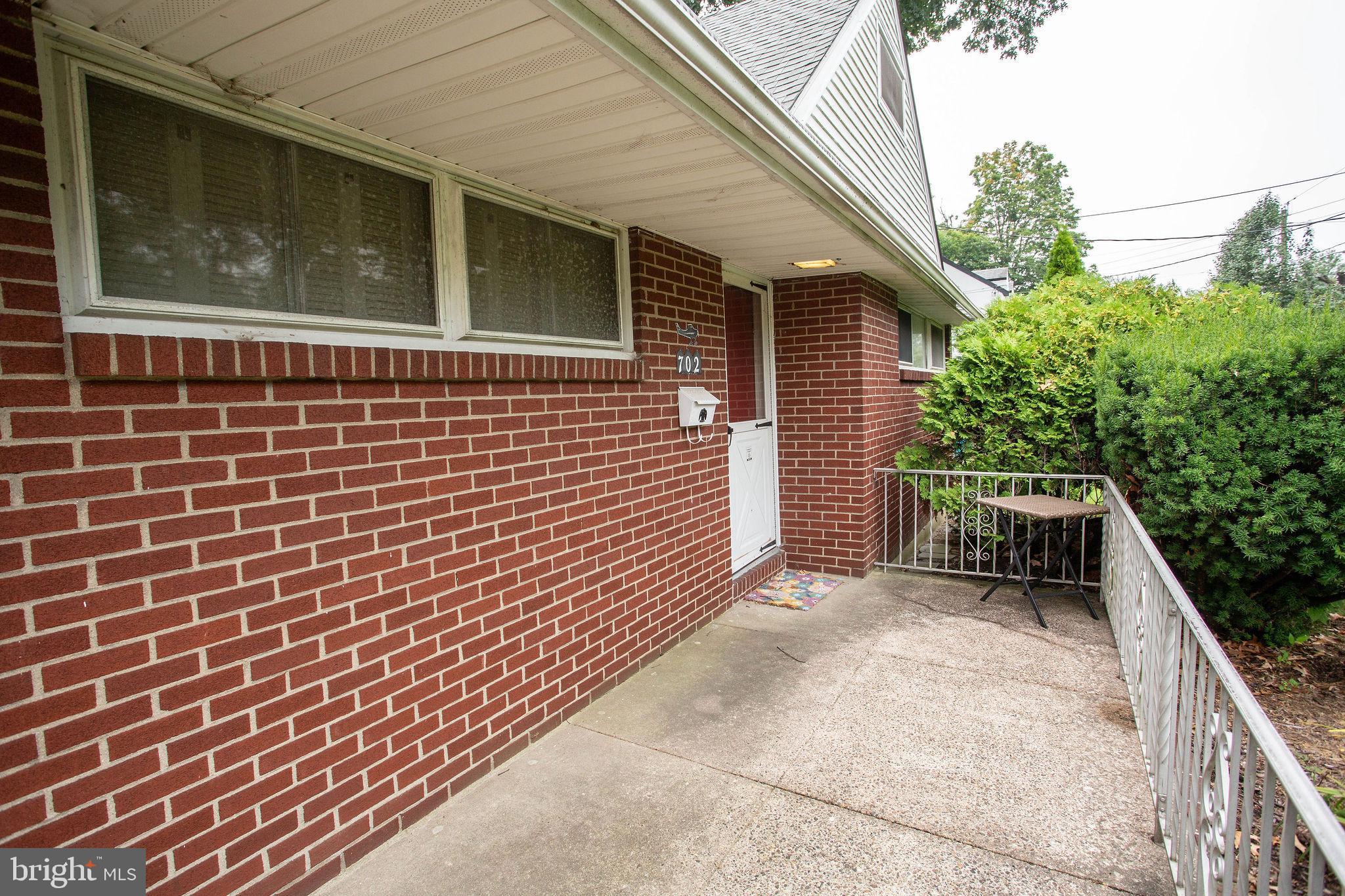 702 CEDAR STREET