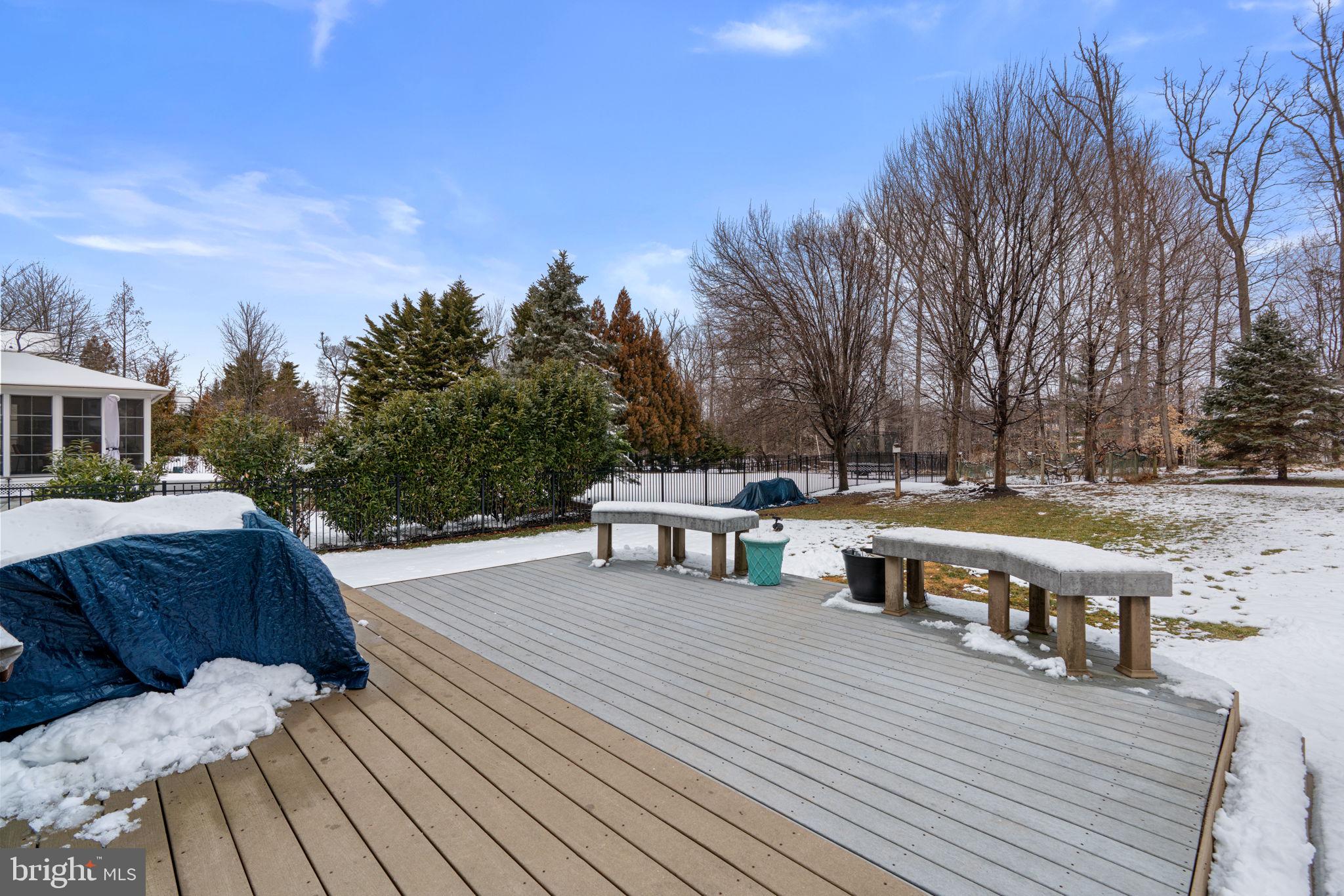 GLYNCHESTER FARM - Residential