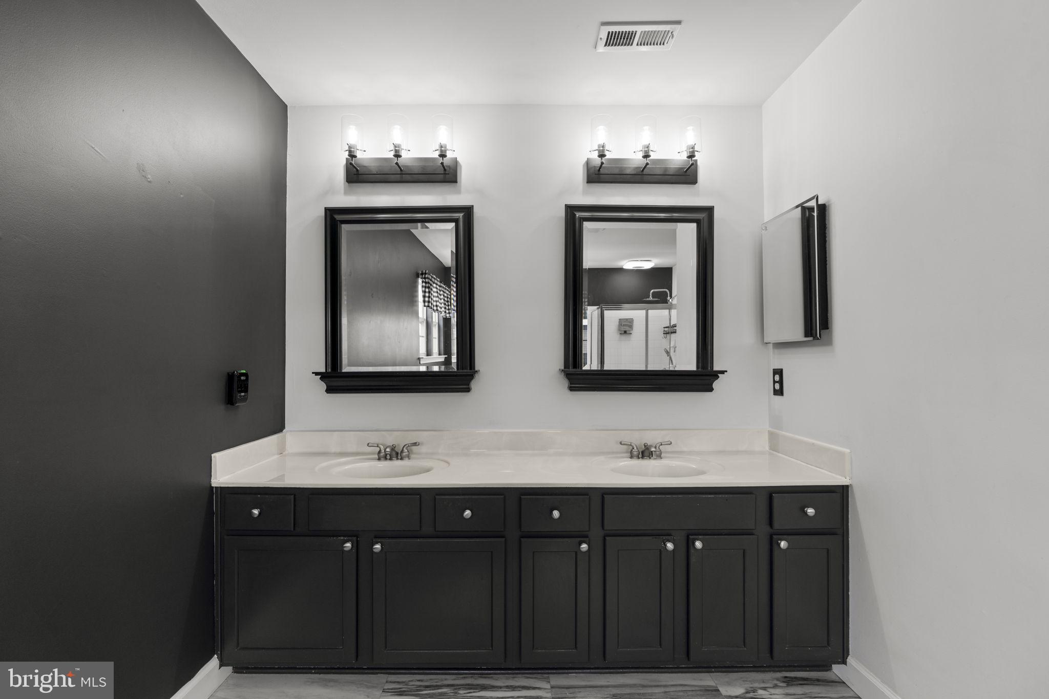 GLYNCHESTER FARM - Residential