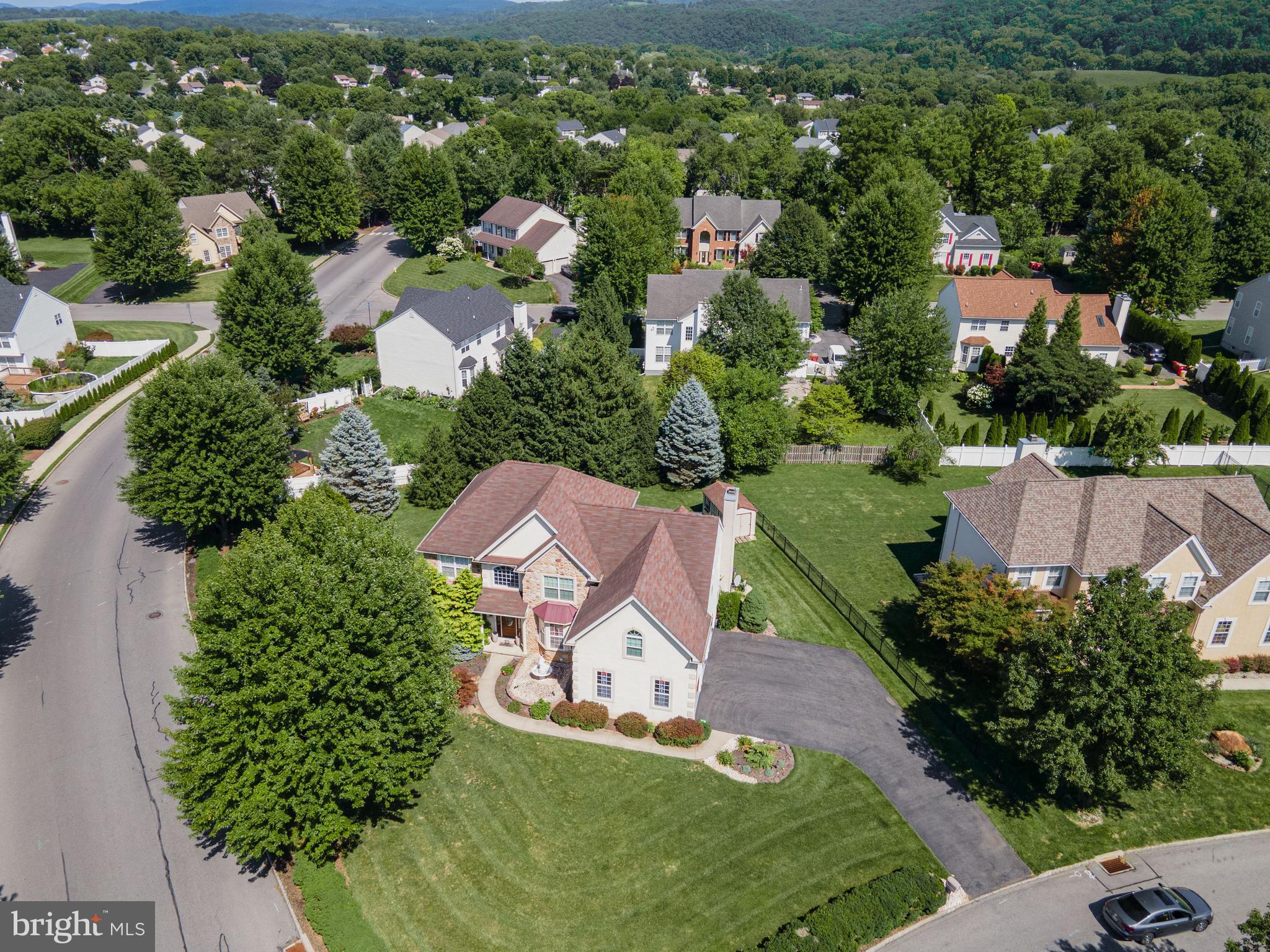 2295 LEIGH DRIVE