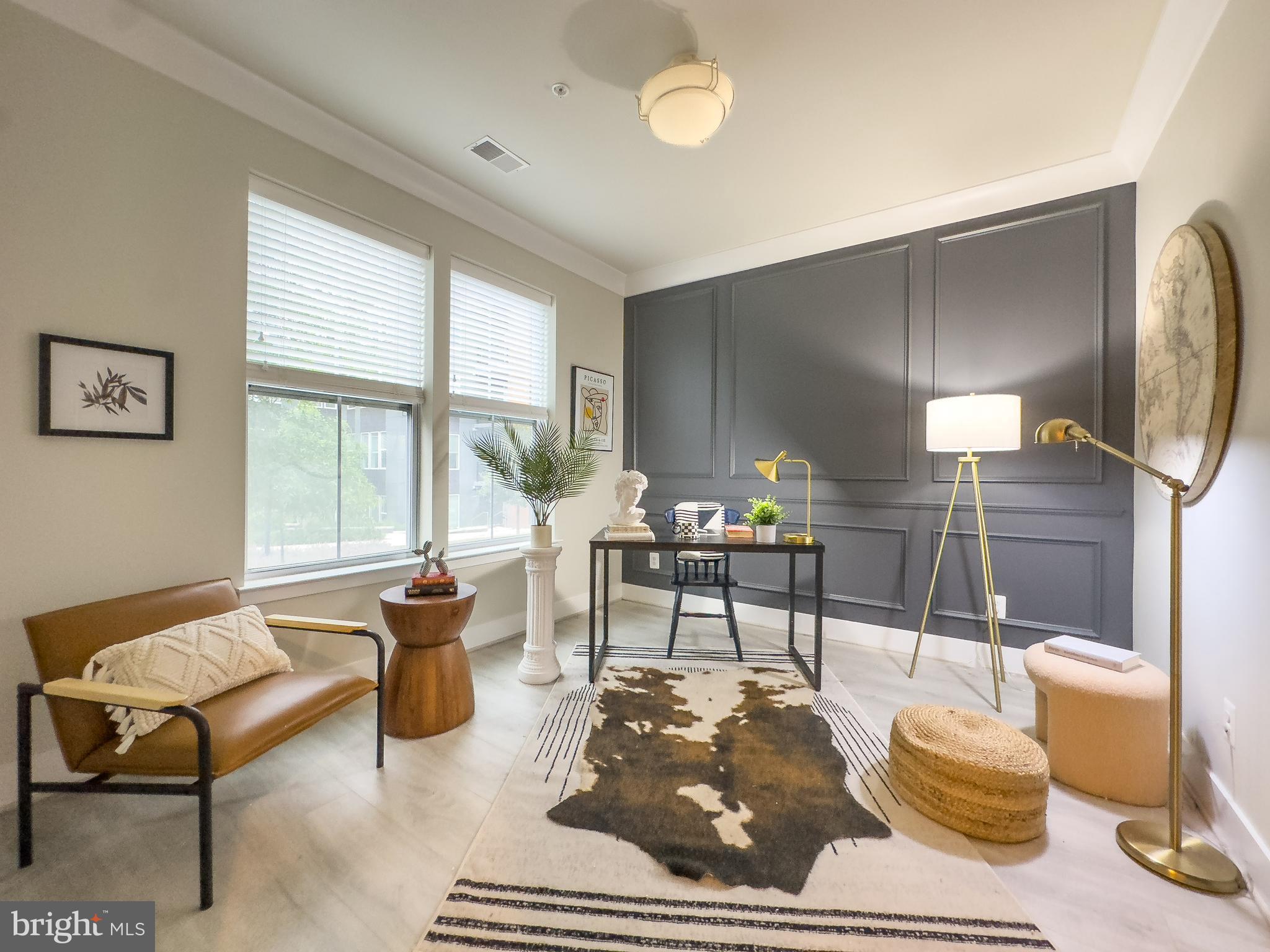 1949 ROLAND CLARKE PLACE