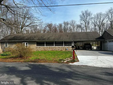 511 Pine Drive, Sacramento, PA MLS: PASK2020644
