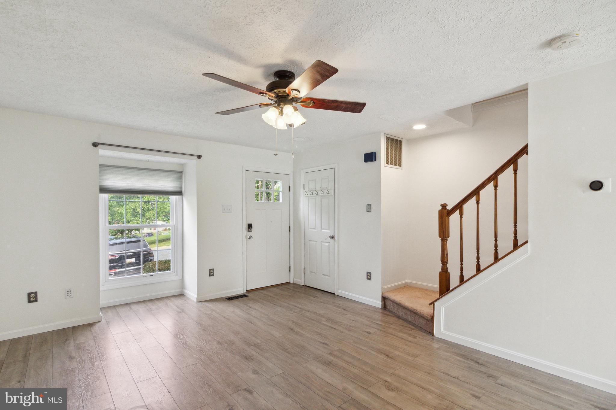 LAUREL WOODS - Residential Lease