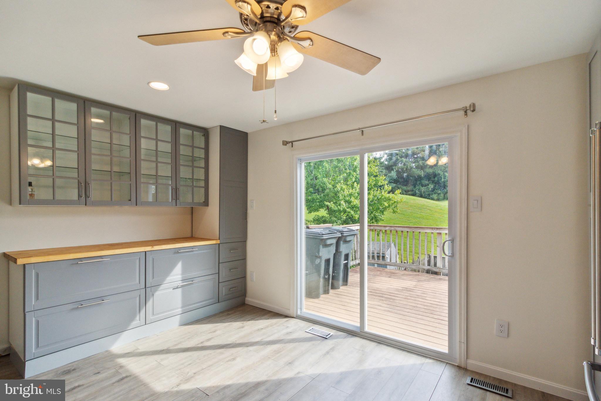 LAUREL WOODS - Residential Lease