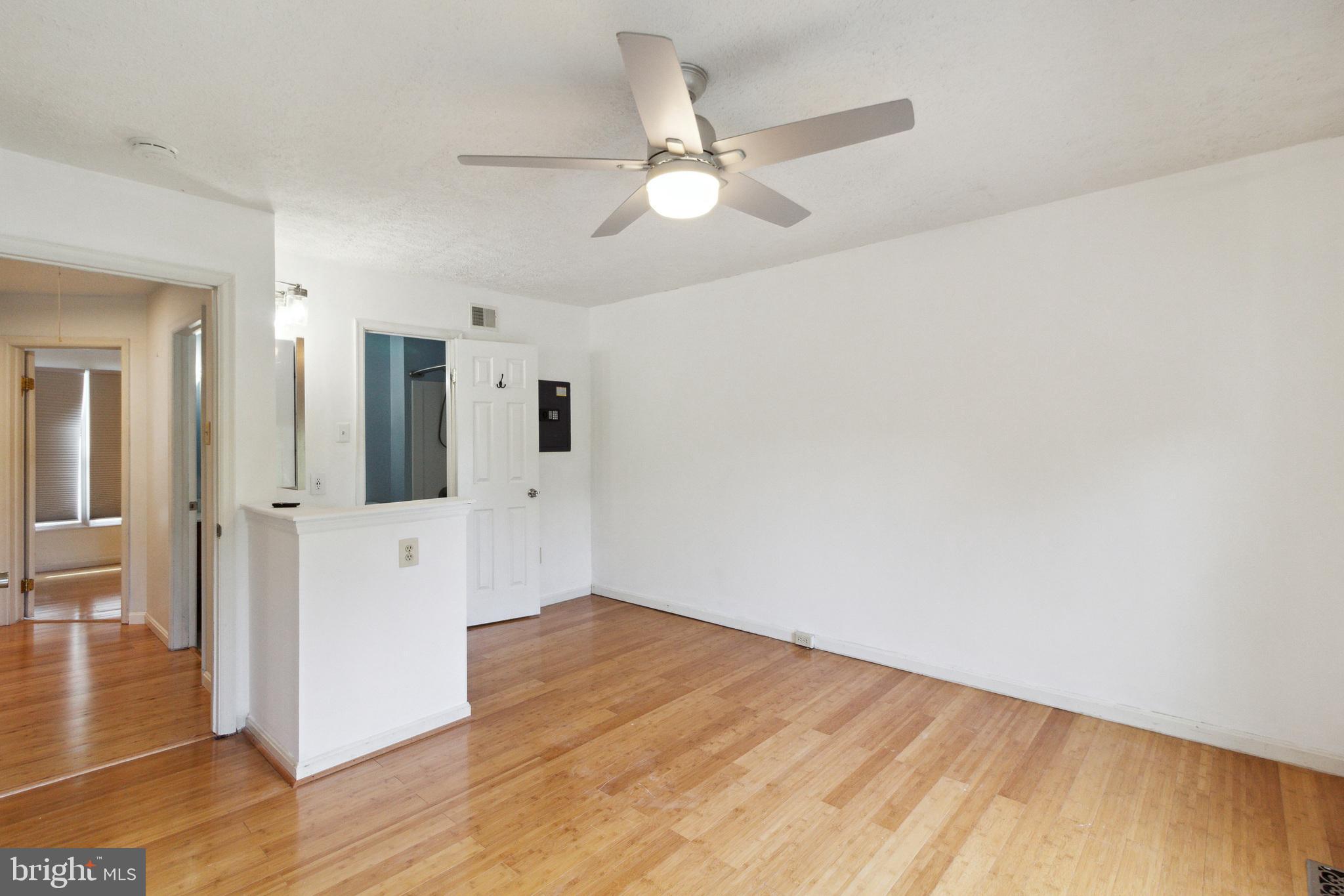 LAUREL WOODS - Residential Lease