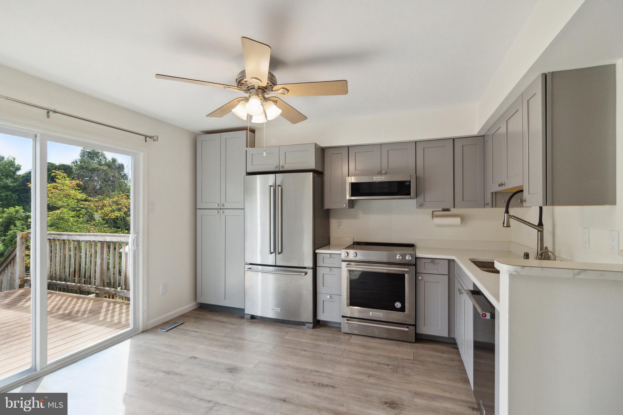 LAUREL WOODS - Residential Lease