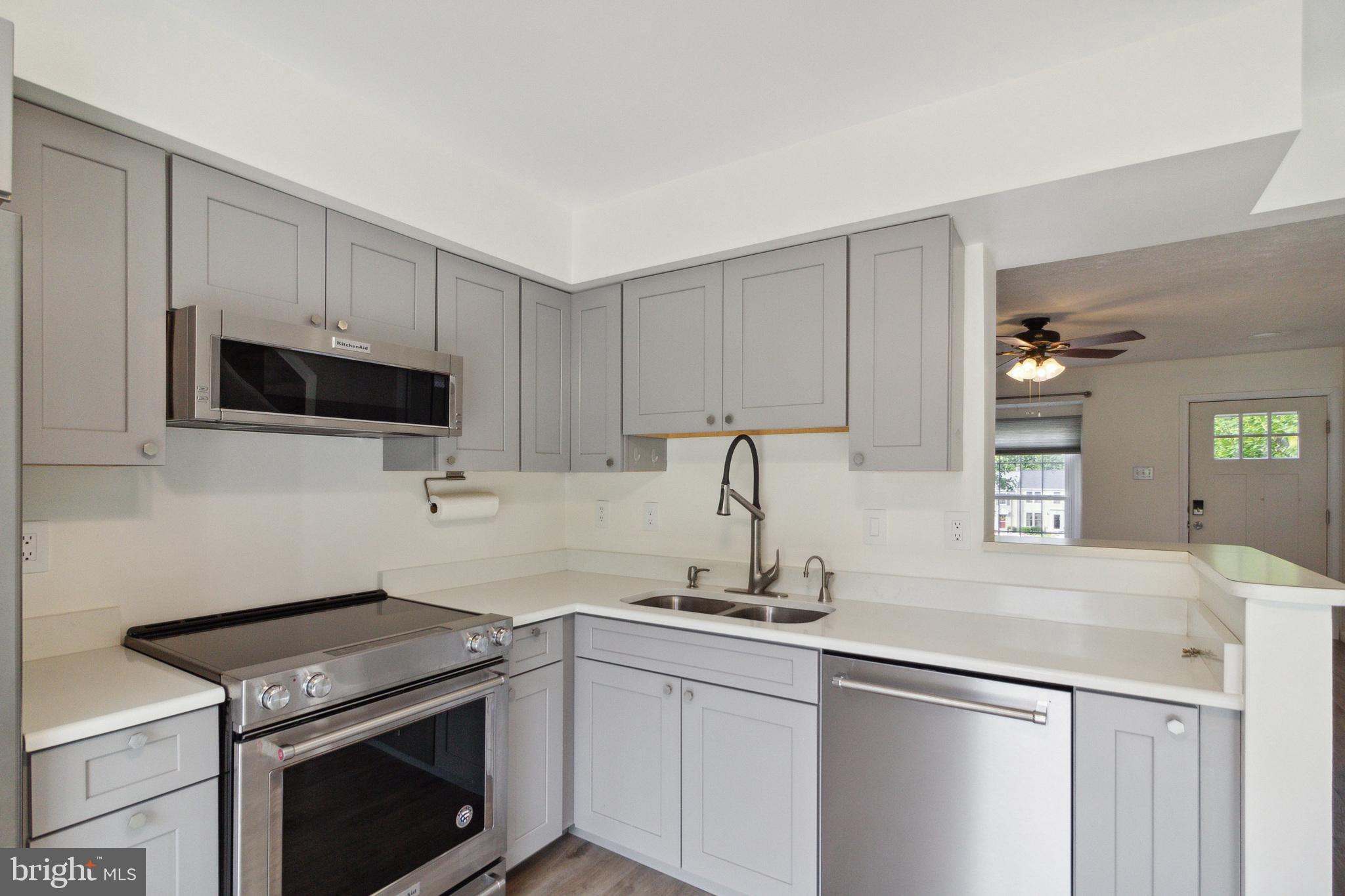 LAUREL WOODS - Residential Lease