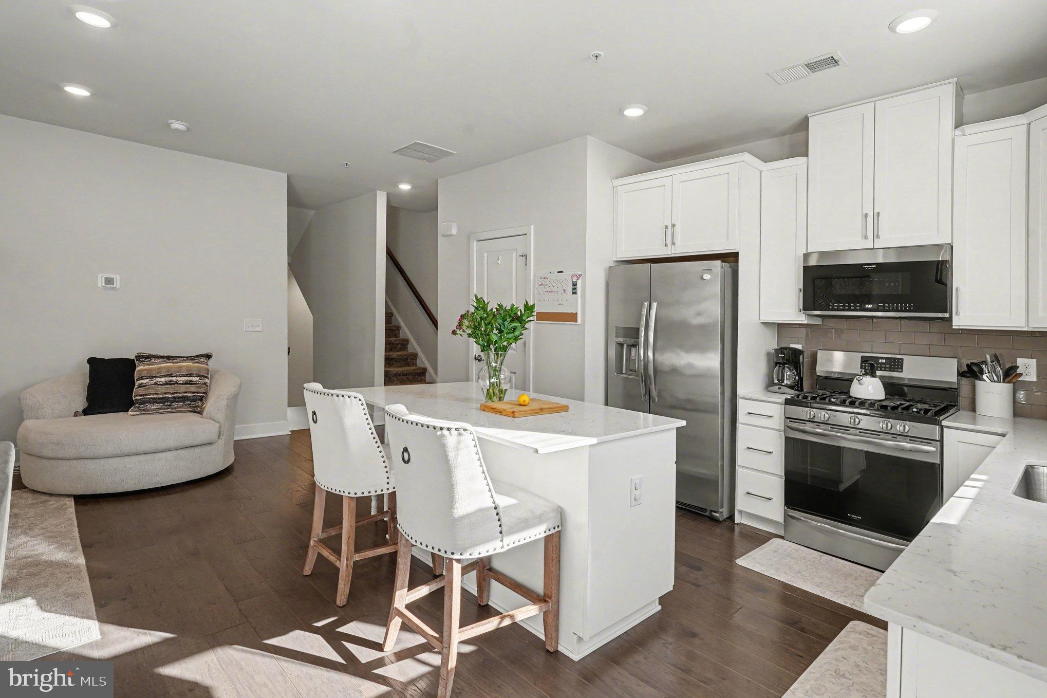 STEELPOINTE - Residential