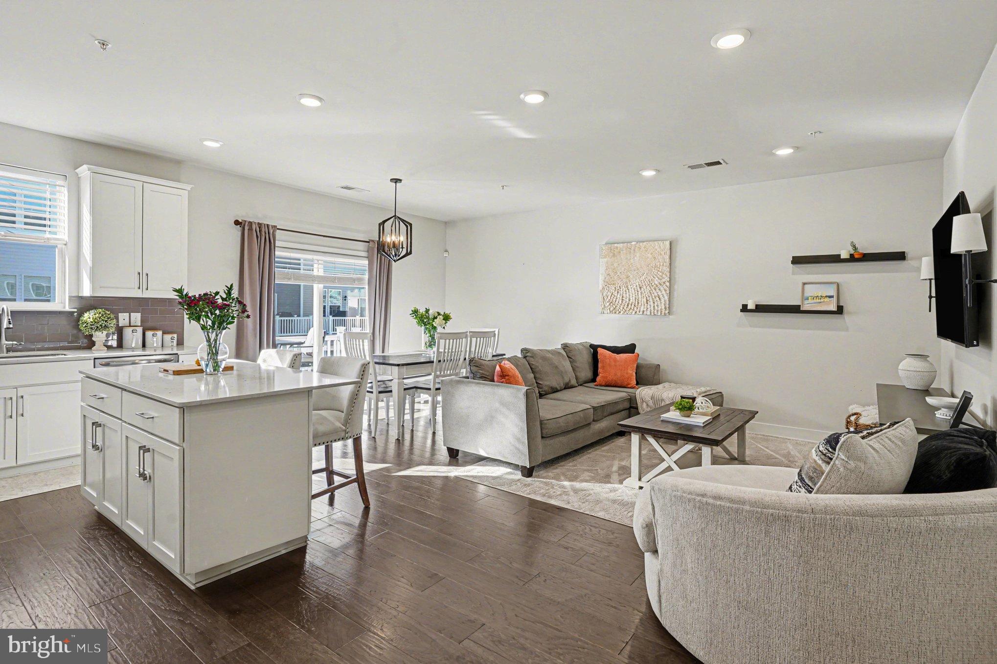 STEELPOINTE - Residential