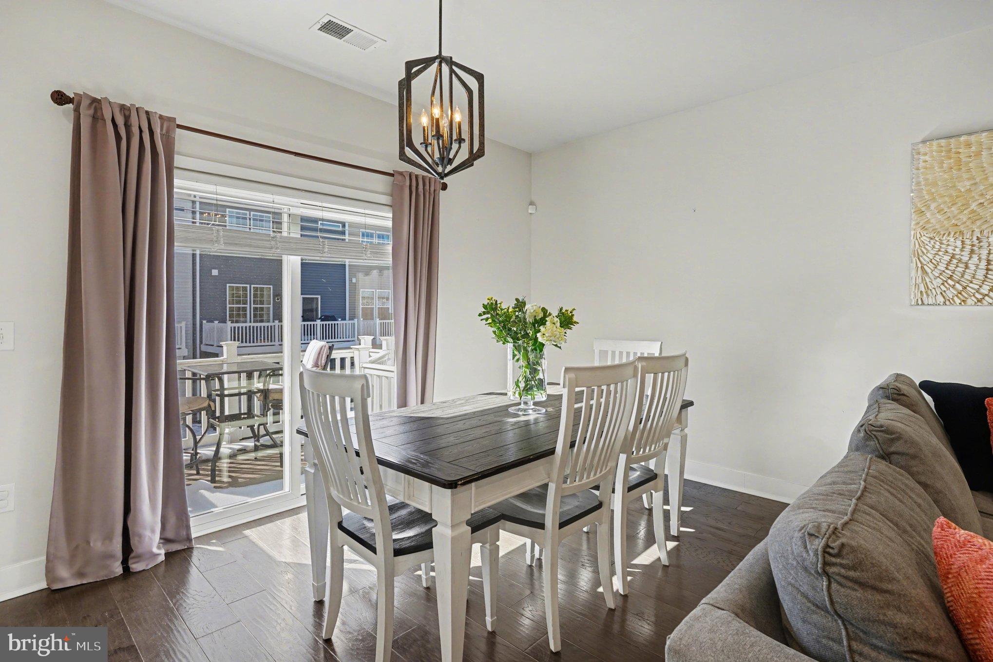 STEELPOINTE - Residential