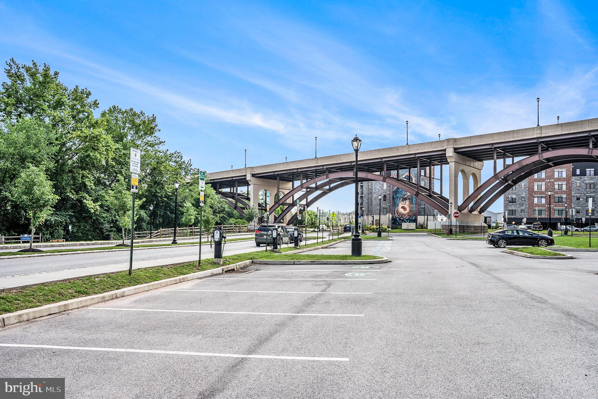 STEELPOINTE - Residential