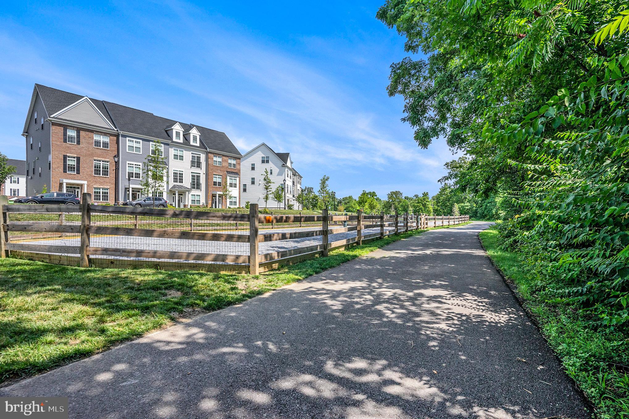 STEELPOINTE - Residential