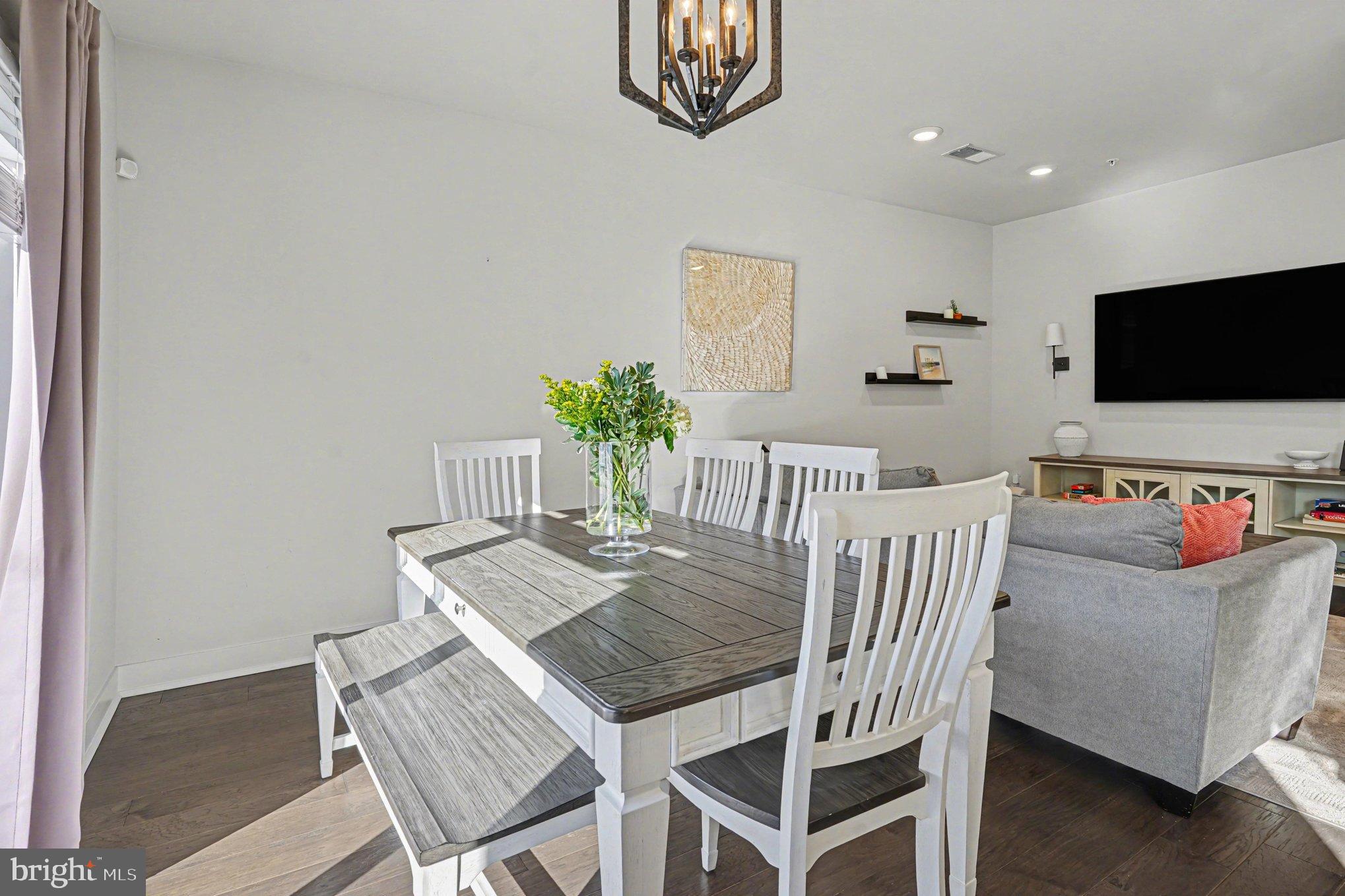 STEELPOINTE - Residential