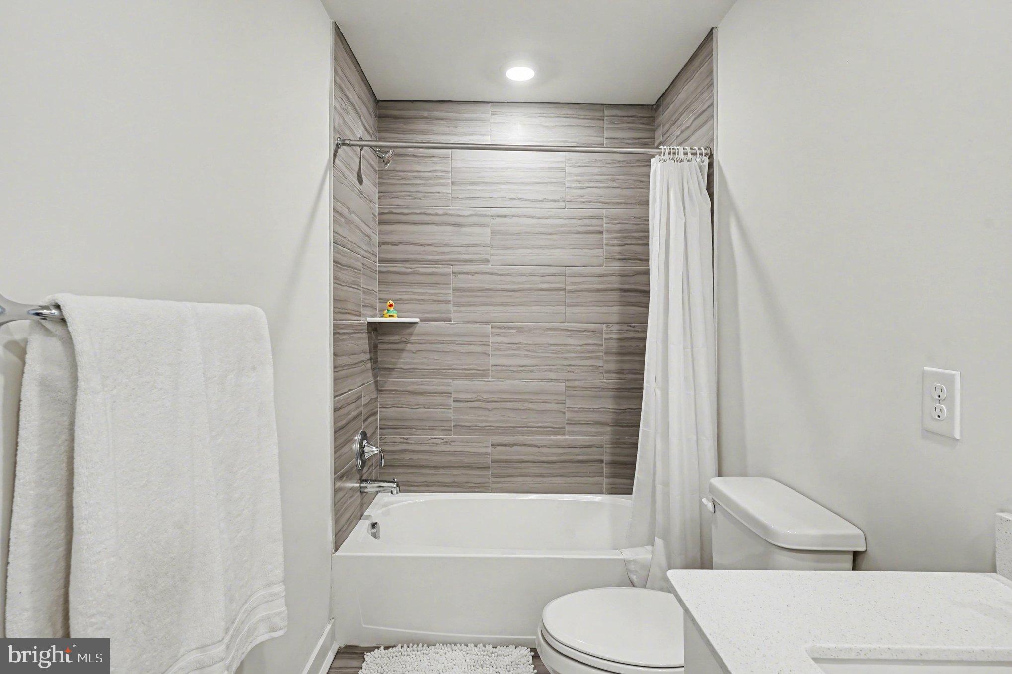 STEELPOINTE - Residential