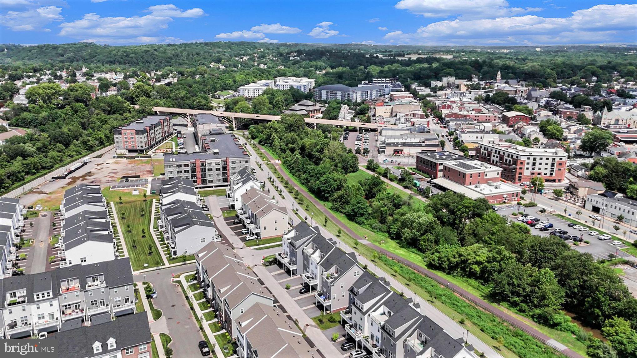 STEELPOINTE - Residential