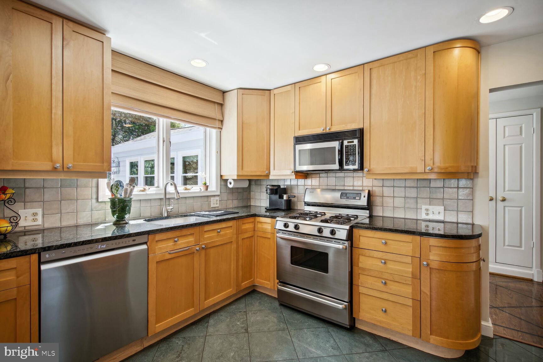 GLEN MAR PARK - Residential