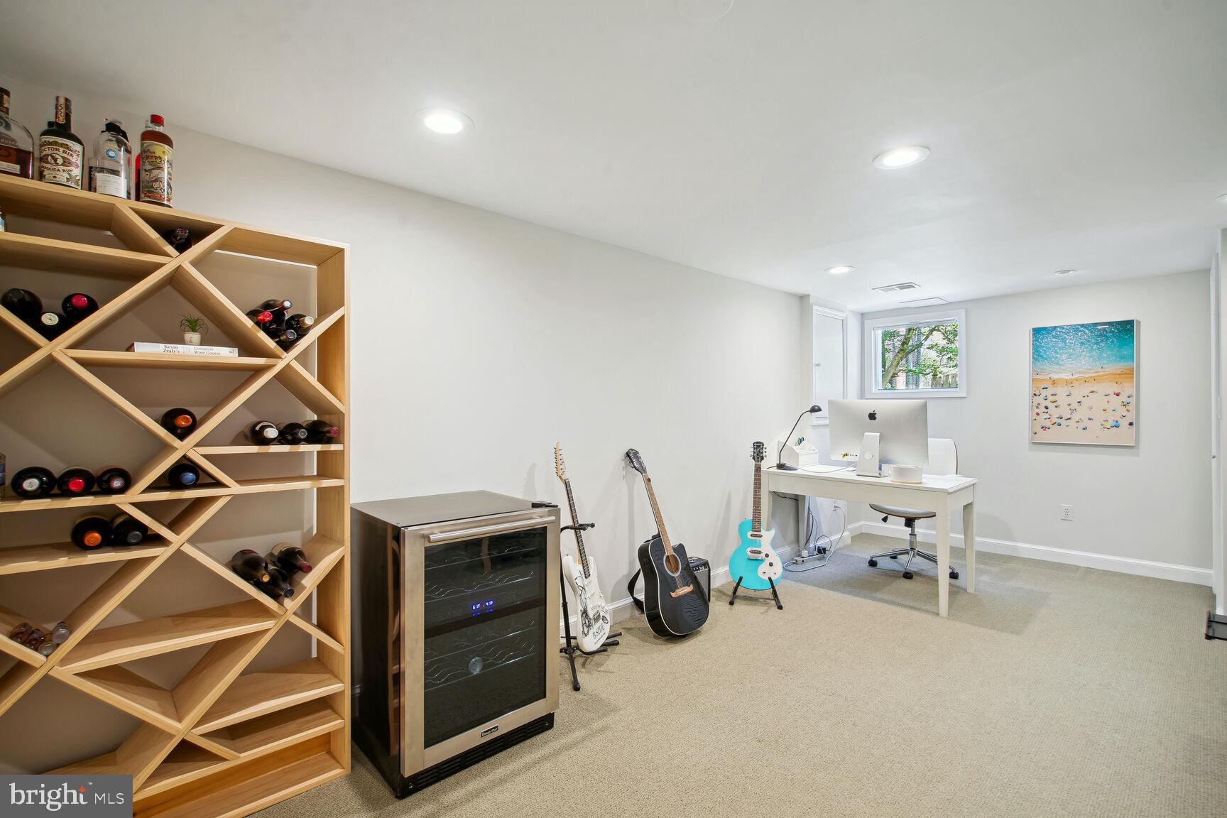 GLEN MAR PARK - Residential