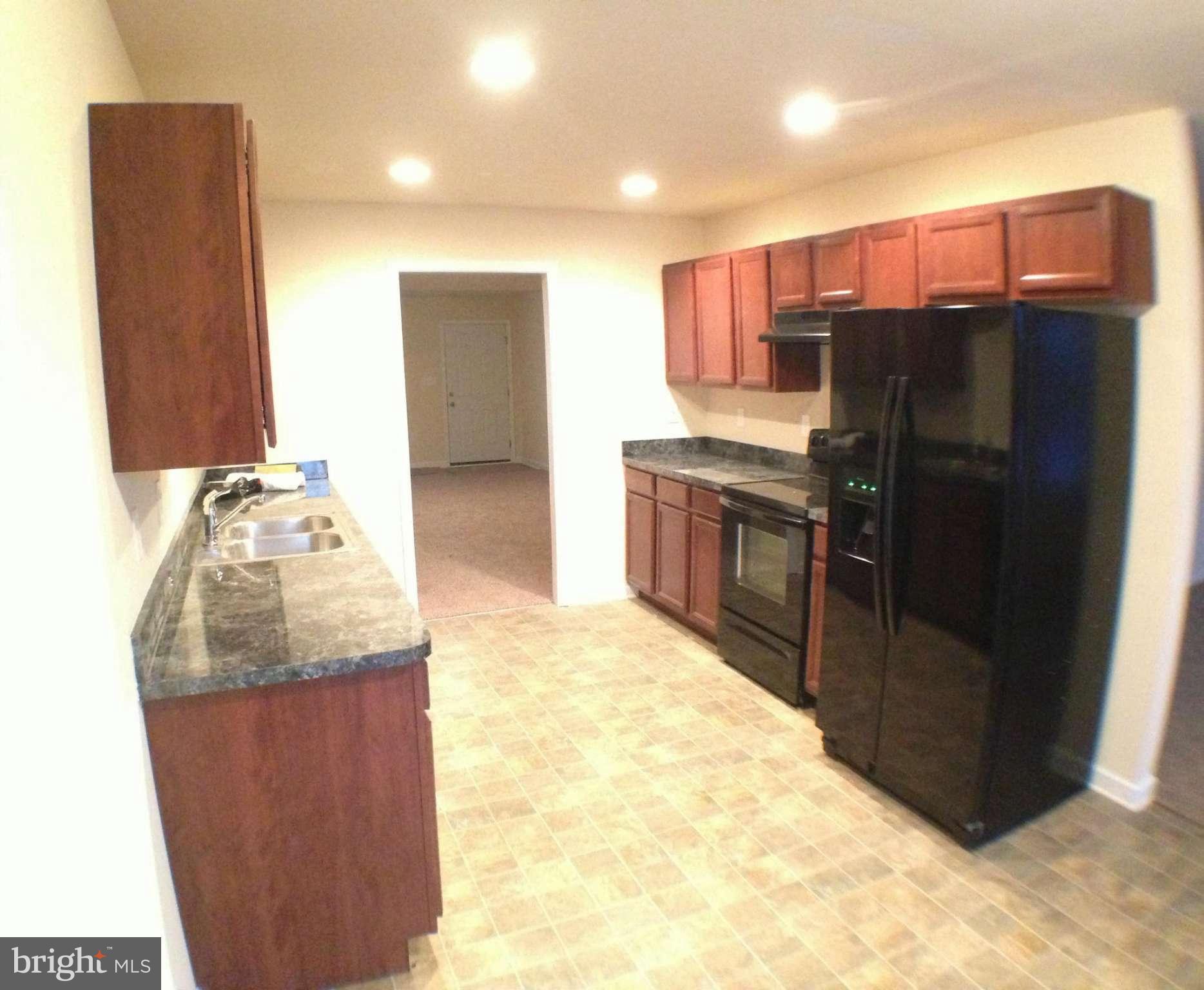 THE TOWNES AT OAKHURST - Residential