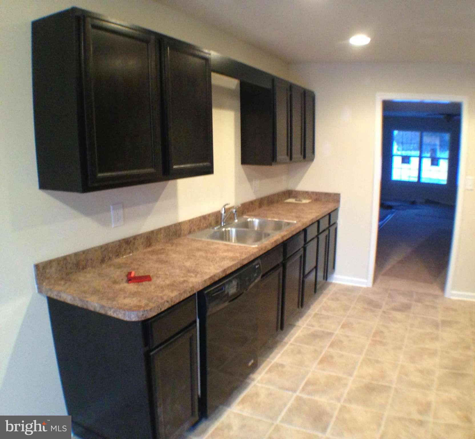 THE TOWNES AT OAKHURST - Residential