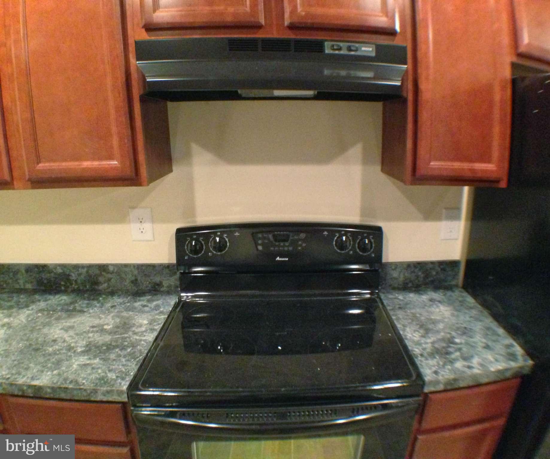 THE TOWNES AT OAKHURST - Residential