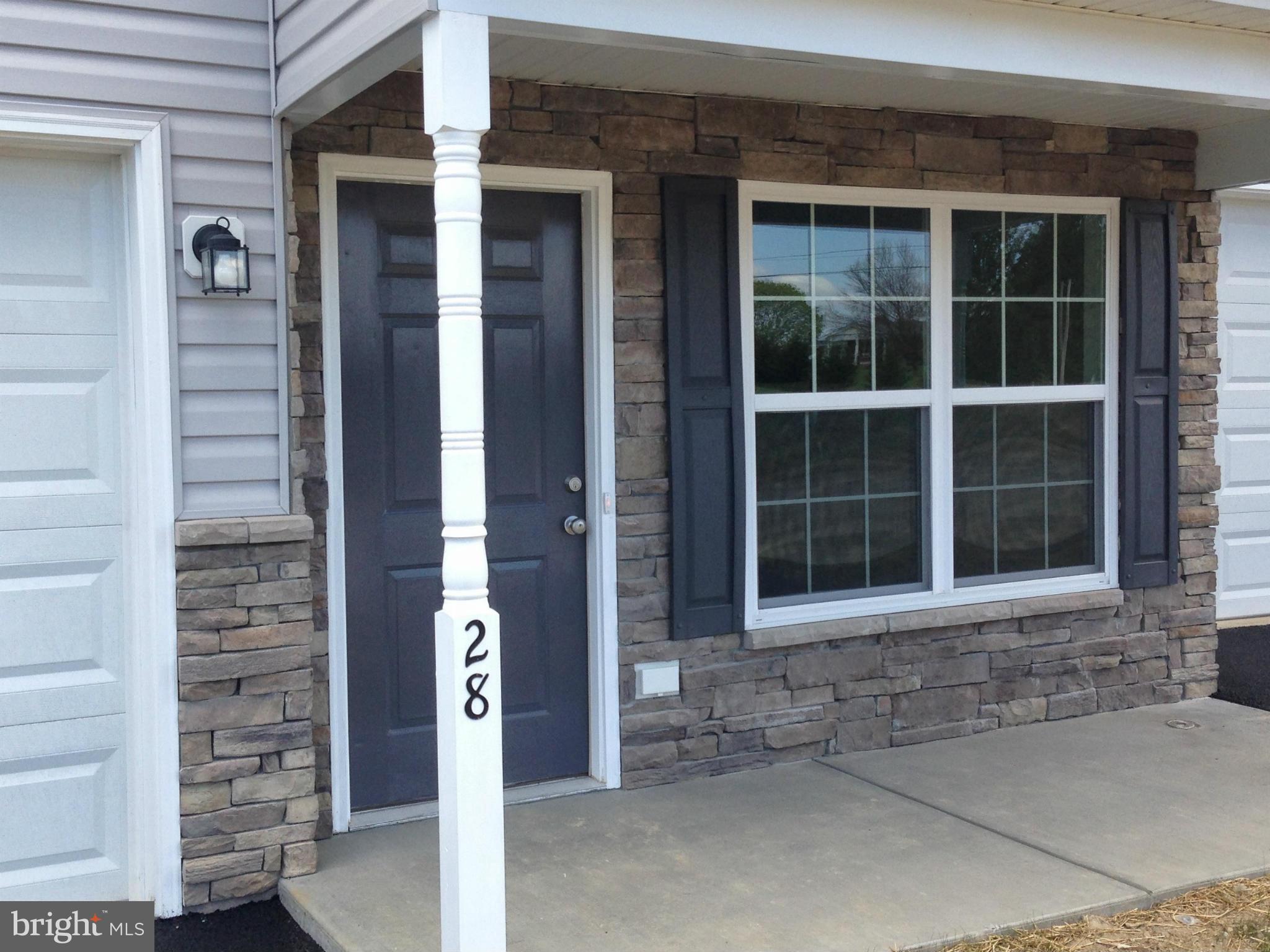 THE TOWNES AT OAKHURST - Residential