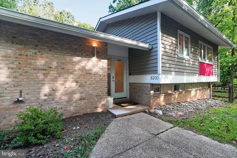 8200 Stone Trail Drive, Bethesda, MD 20817 - #: MDMC2257592