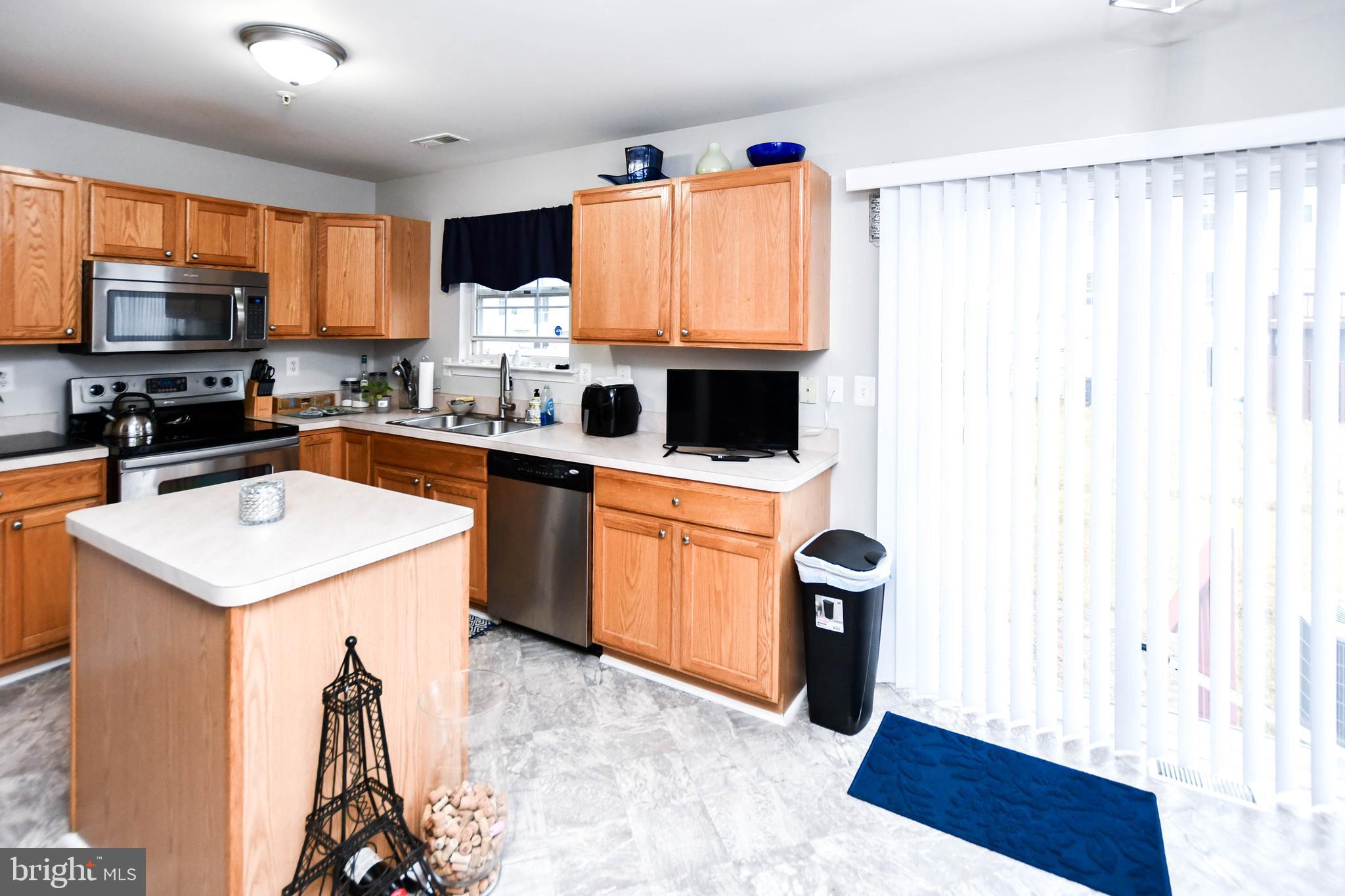 TEMPLE PLAZA-PLAT 1> - Residential