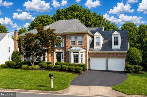 Homes For Sale - 9205 Armetale Court<br/> FAIRFAX STATION, VA 22039