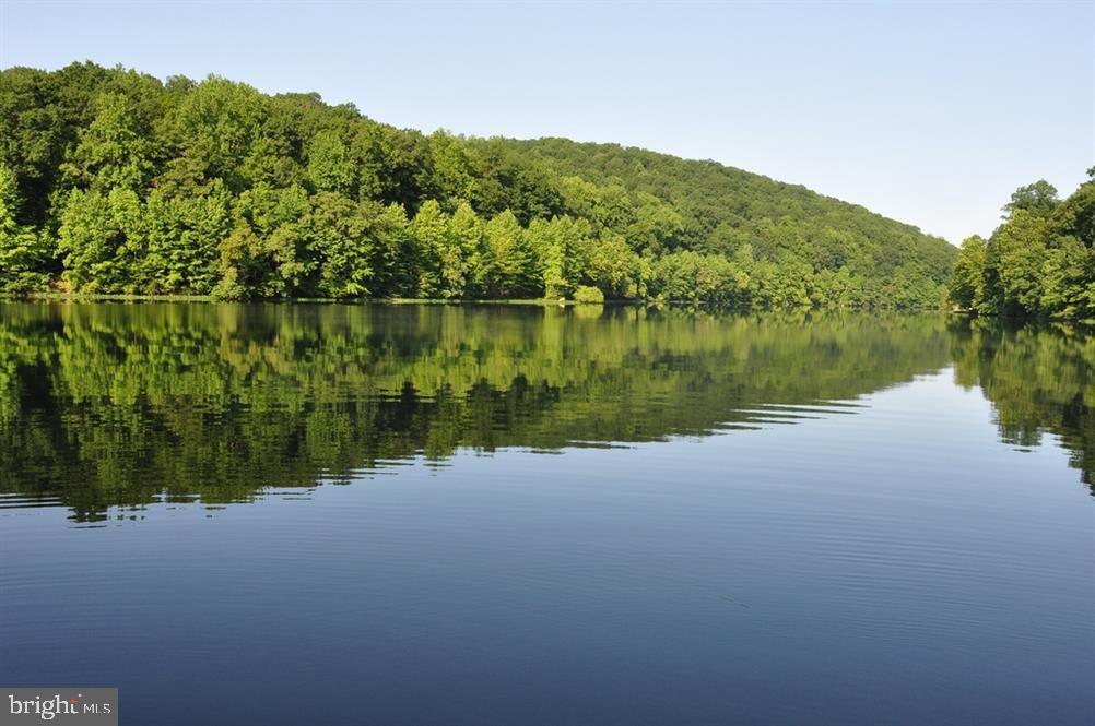 LINGANORE GARDEN CONDOMINIUMS - Residential