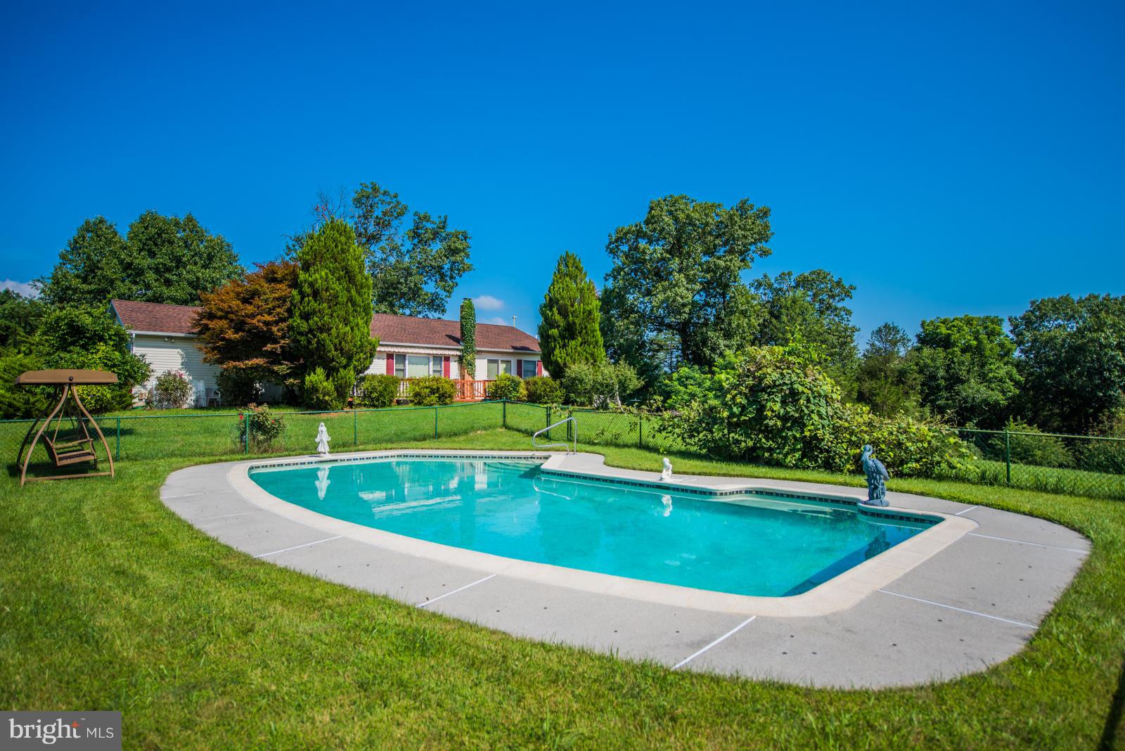 OLD MILL MANOR - Residential