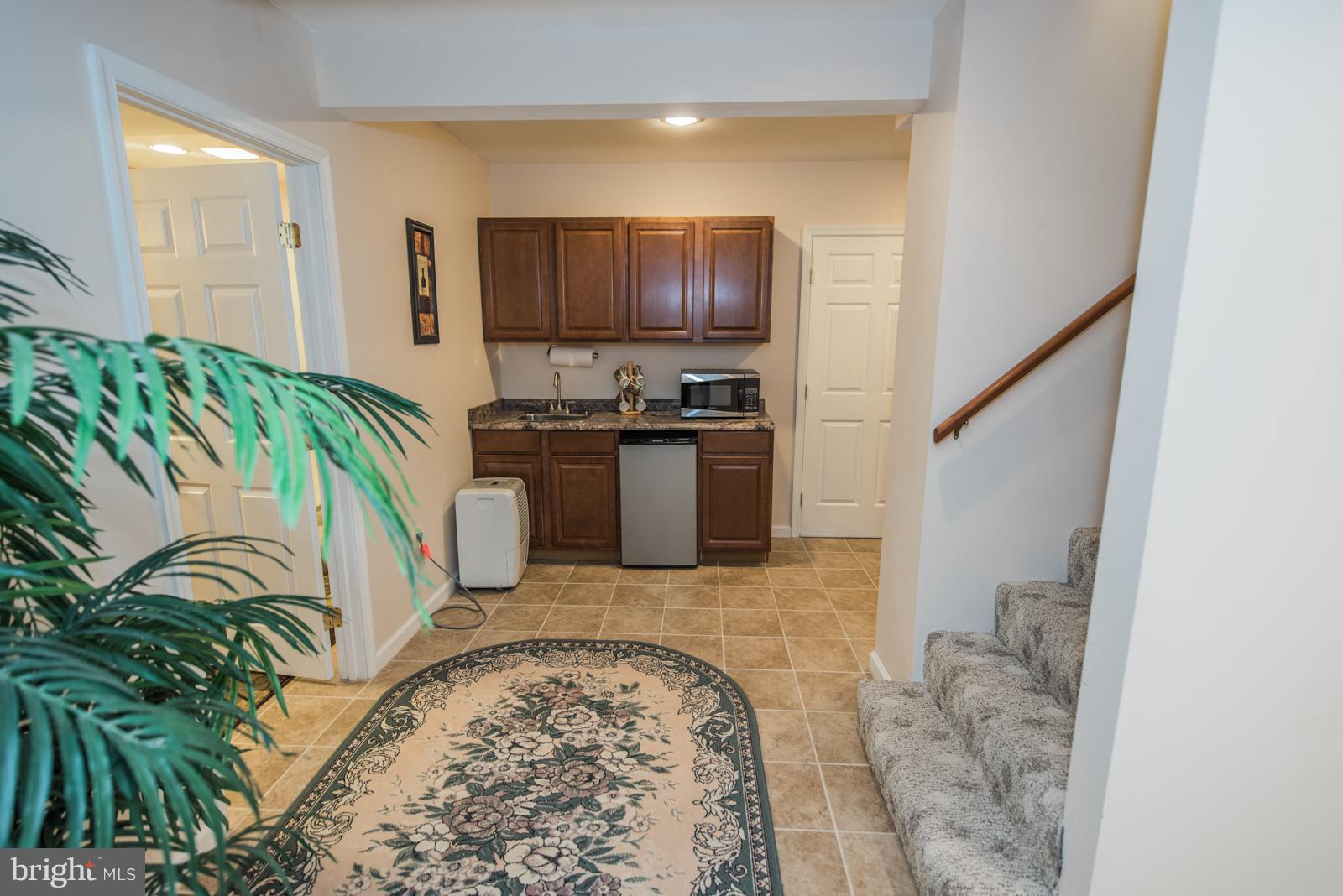 OLD MILL MANOR - Residential