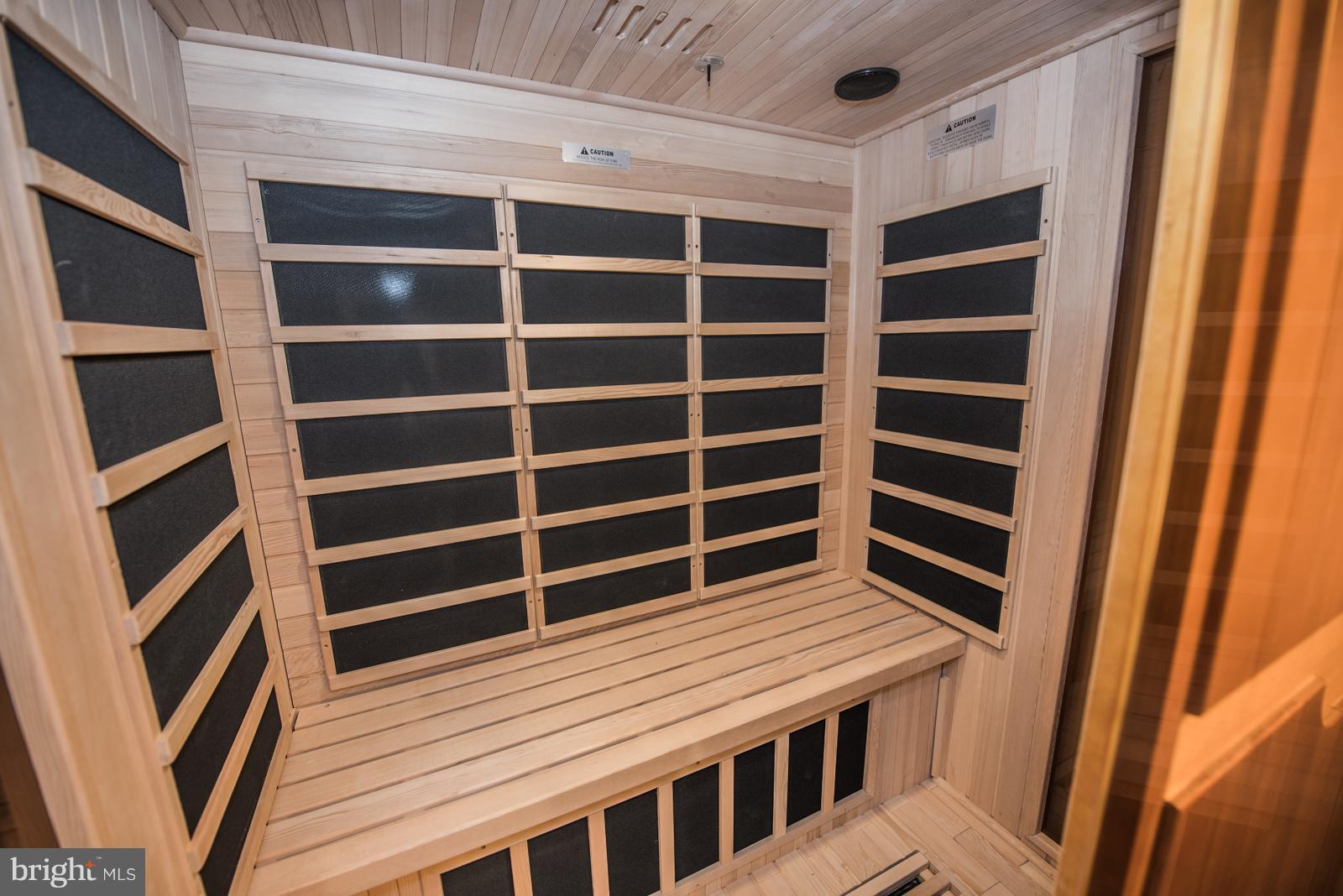 OLD MILL MANOR - Residential