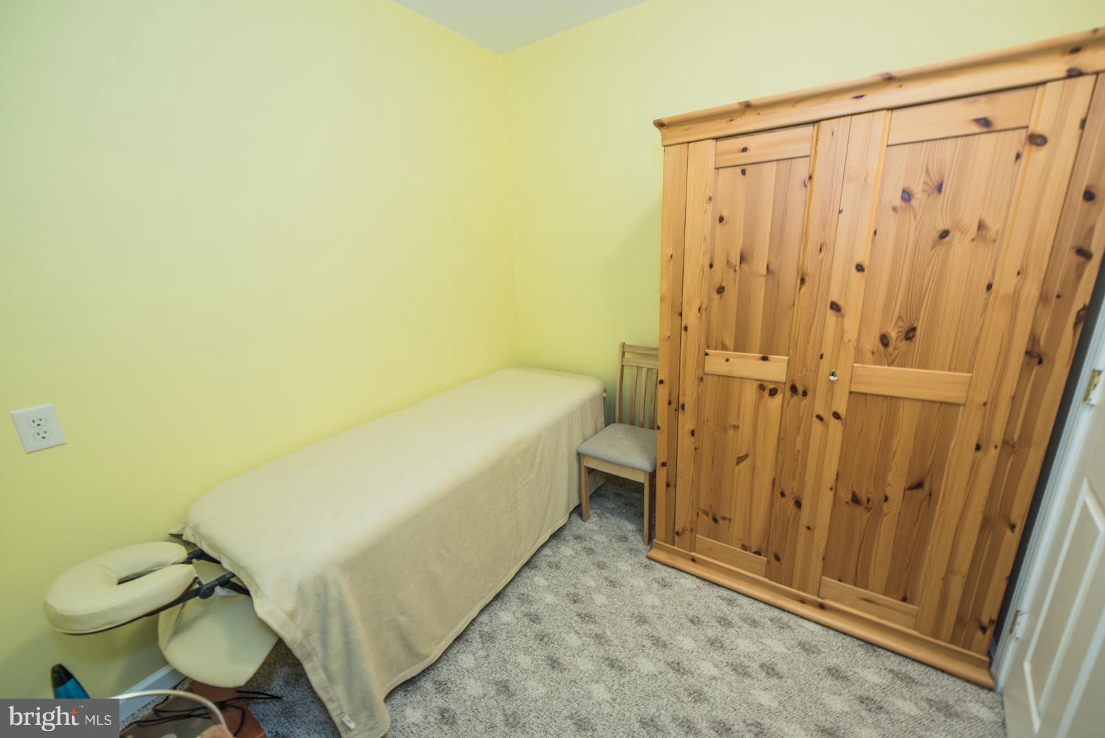 OLD MILL MANOR - Residential