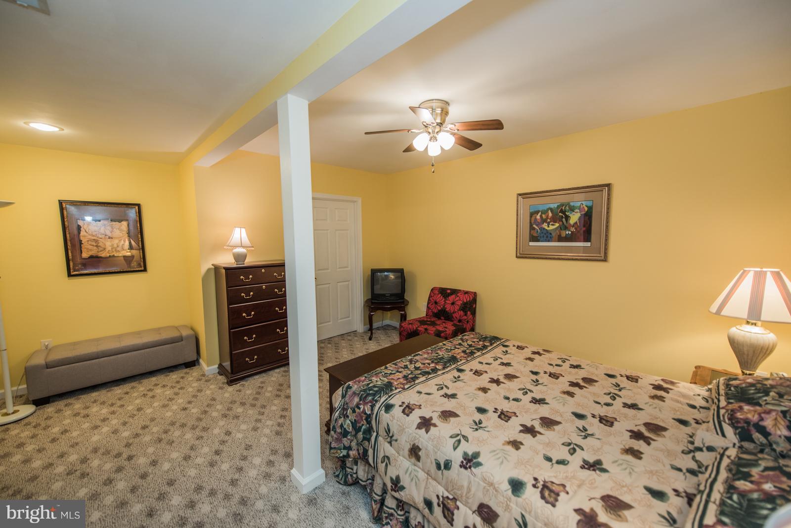 OLD MILL MANOR - Residential