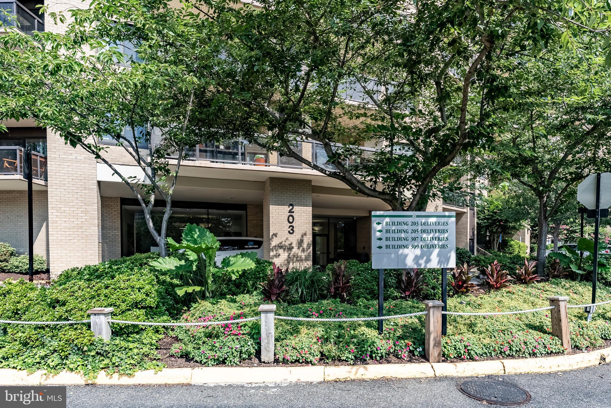 203 YOAKUM PARKWAY 403