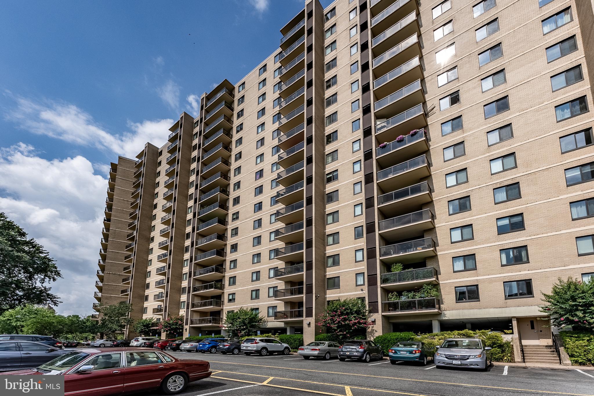 203 YOAKUM PARKWAY 403