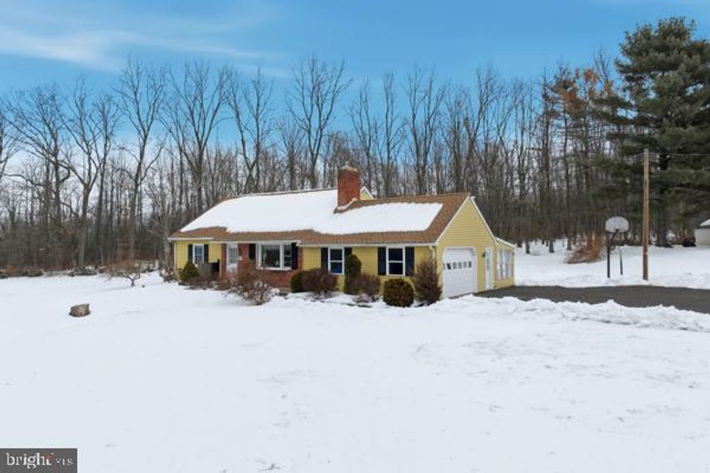 Photo of 1627 Diamond Street, SELLERSVILLE, PA 18960 (MLS # PABU2113530)