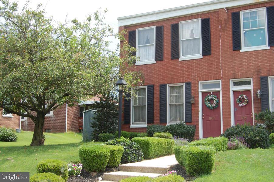 8TH WARD - Residential