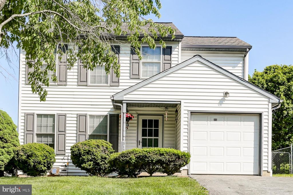 Photo of 312 RACE ST, BAINBRIDGE, PA 17502 (MLS # PALA2035602)