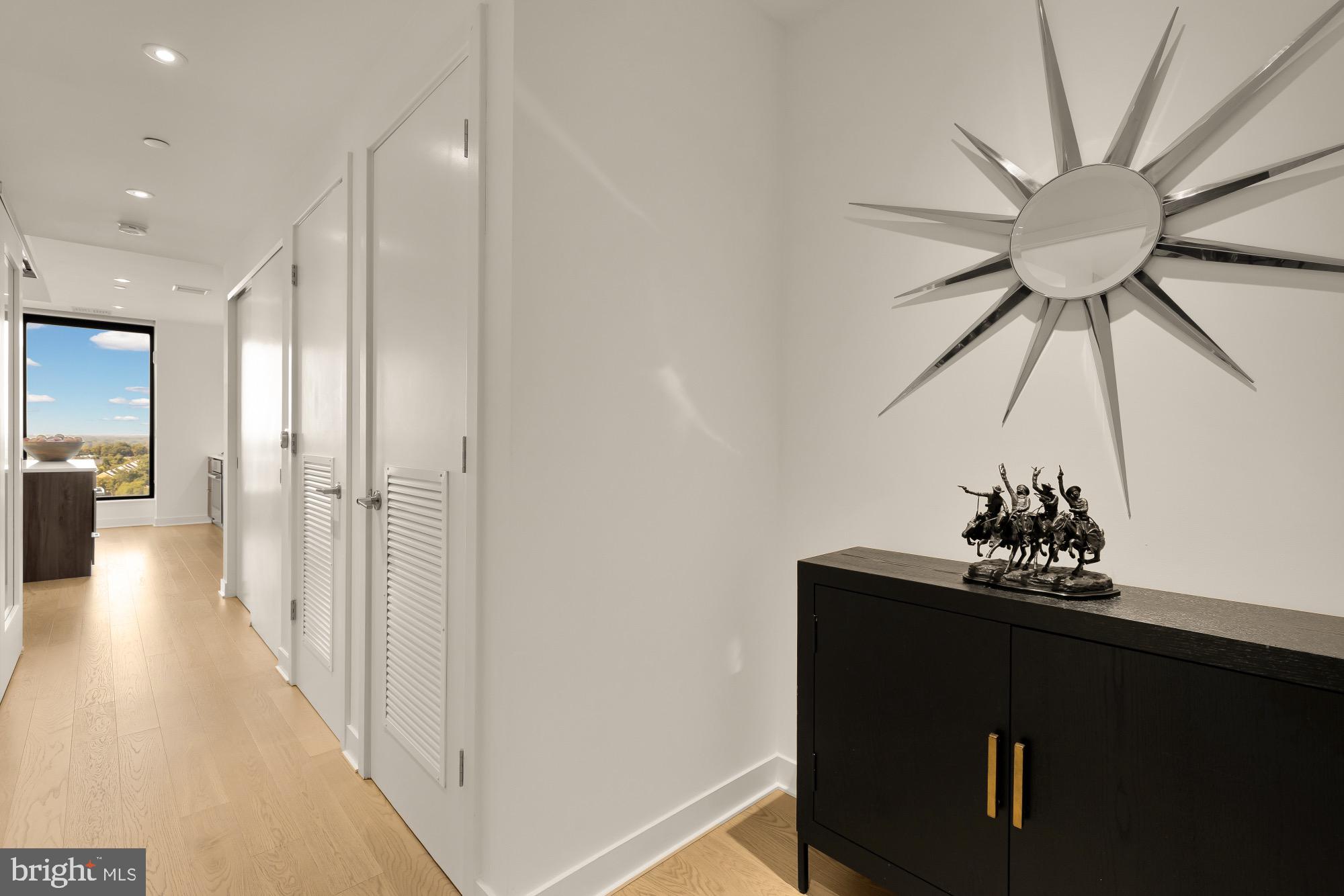 THE BORO TYSONS - Residential