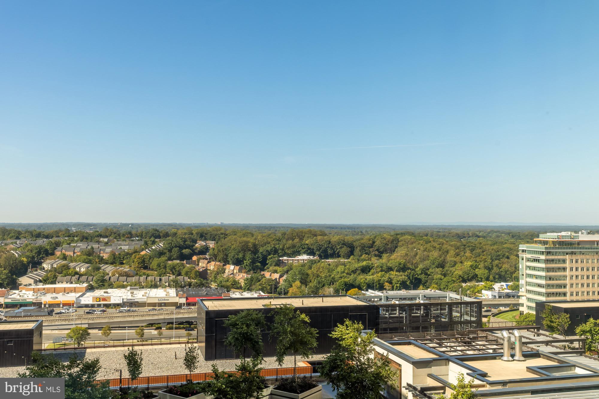 THE BORO TYSONS - Residential