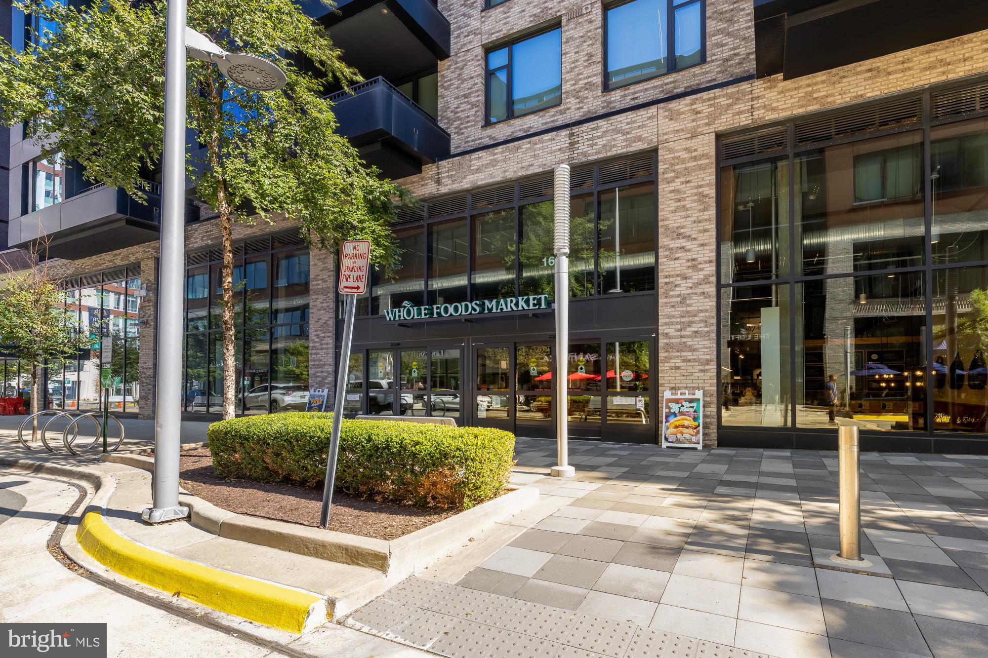 THE BORO TYSONS - Residential