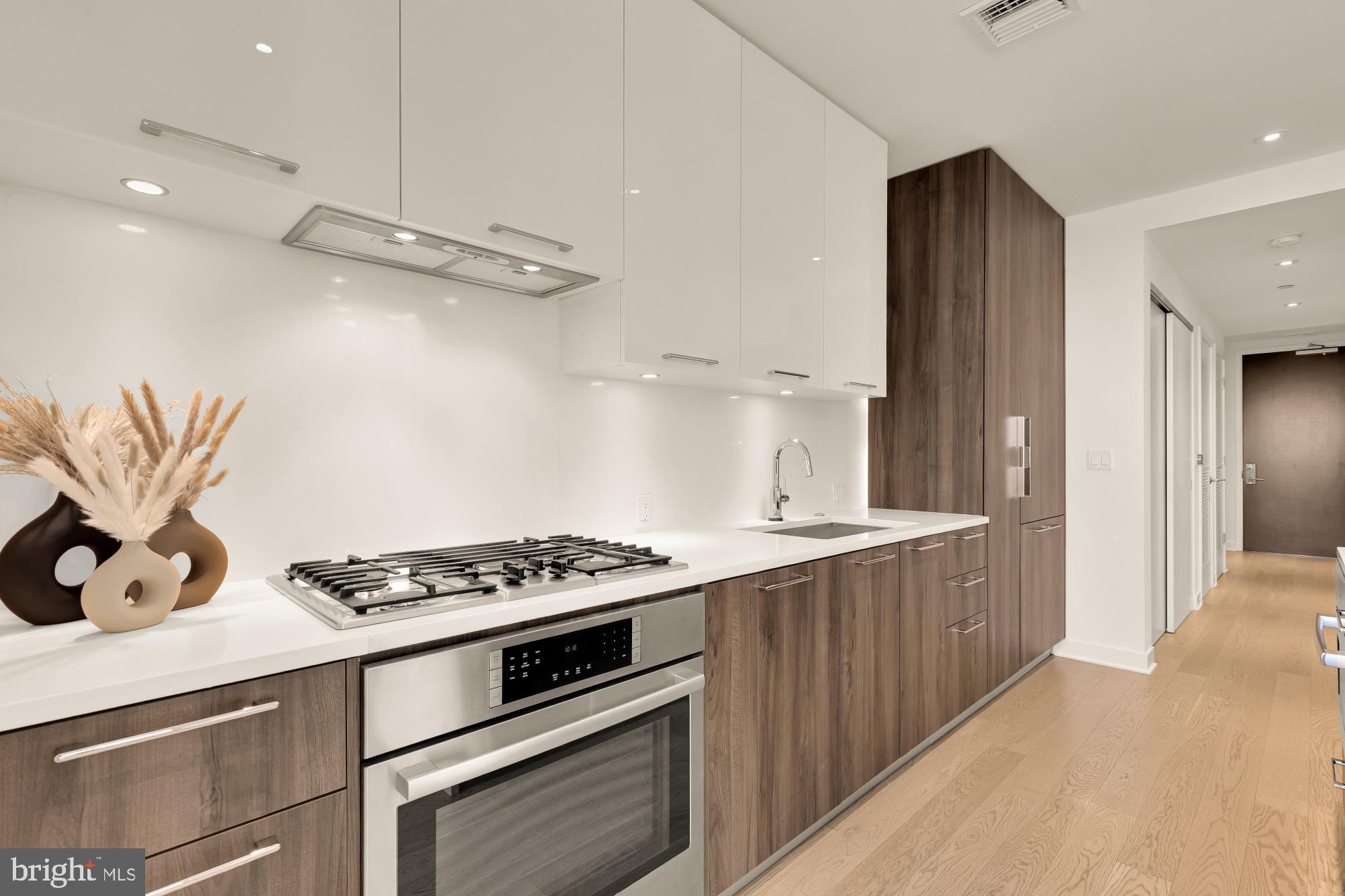 THE BORO TYSONS - Residential