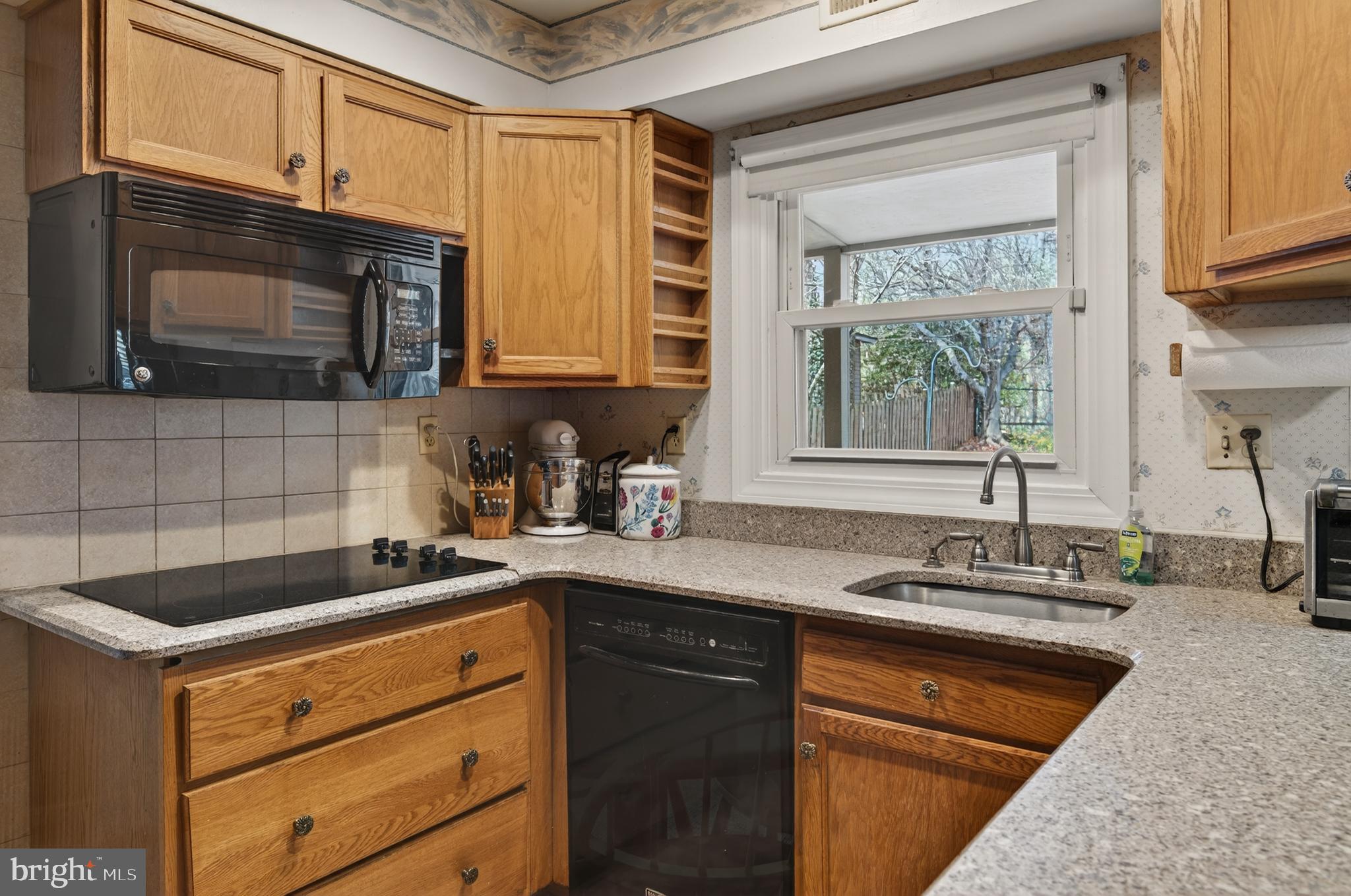 YORKTOWN AT BELAIR - Residential