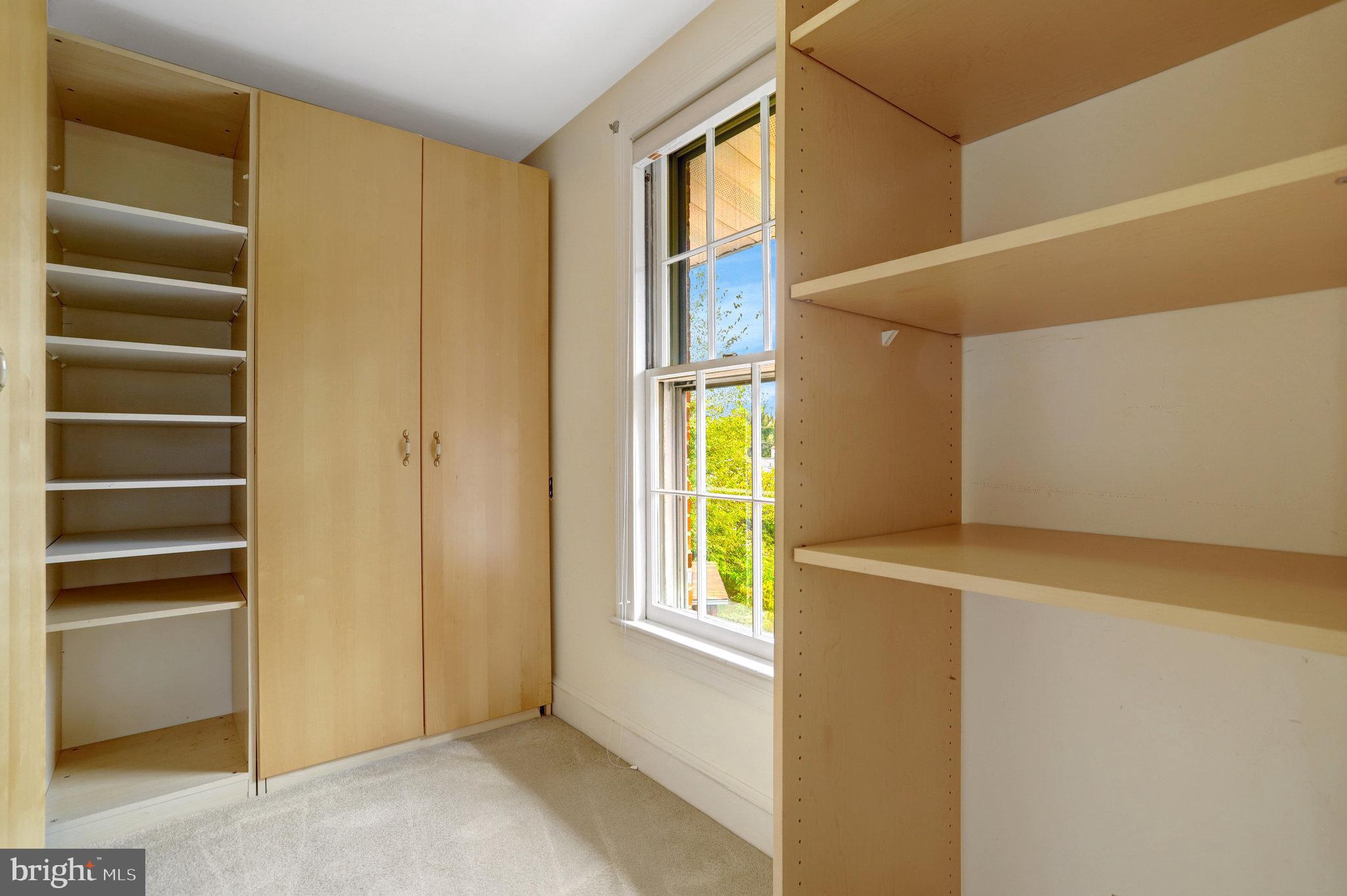 ROBIN HOOD PLAINS - Residential