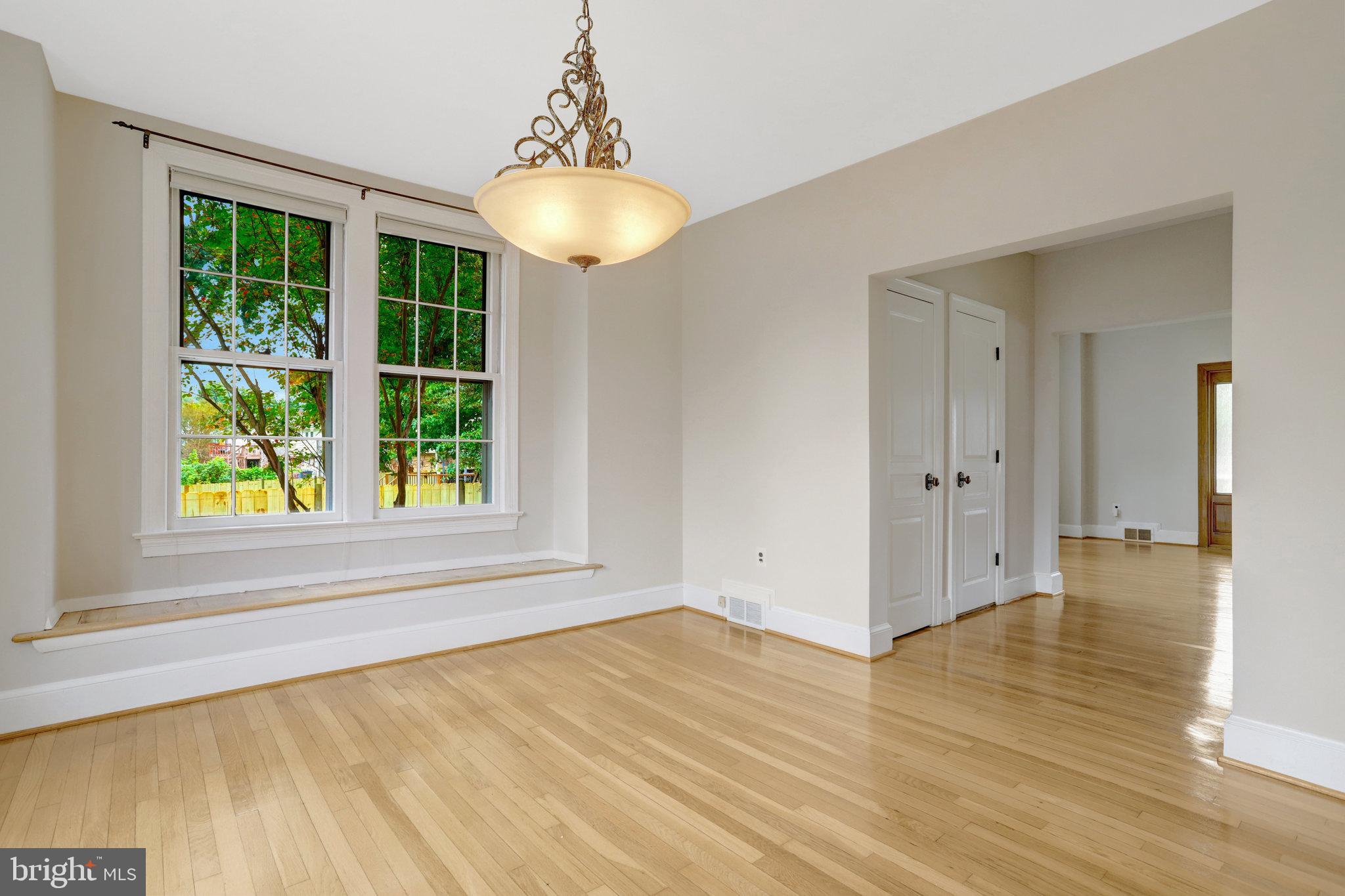 ROBIN HOOD PLAINS - Residential