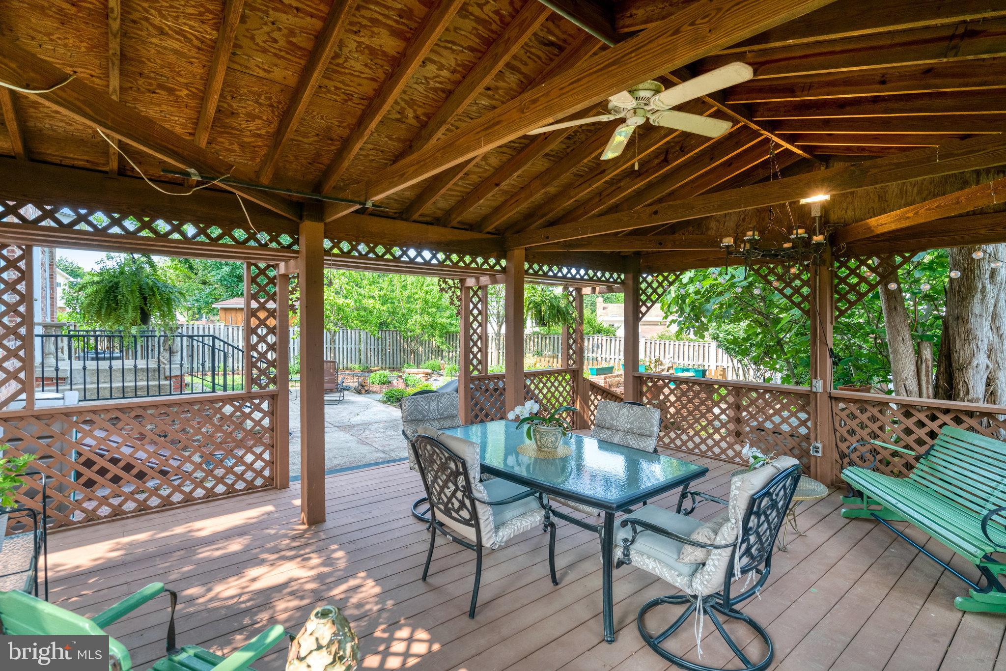 ROBIN HOOD PLAINS - Residential